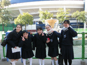 sニュースパークミッション　噴水前集合写真 (8).jpg