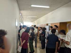 teachers waiting.jpg