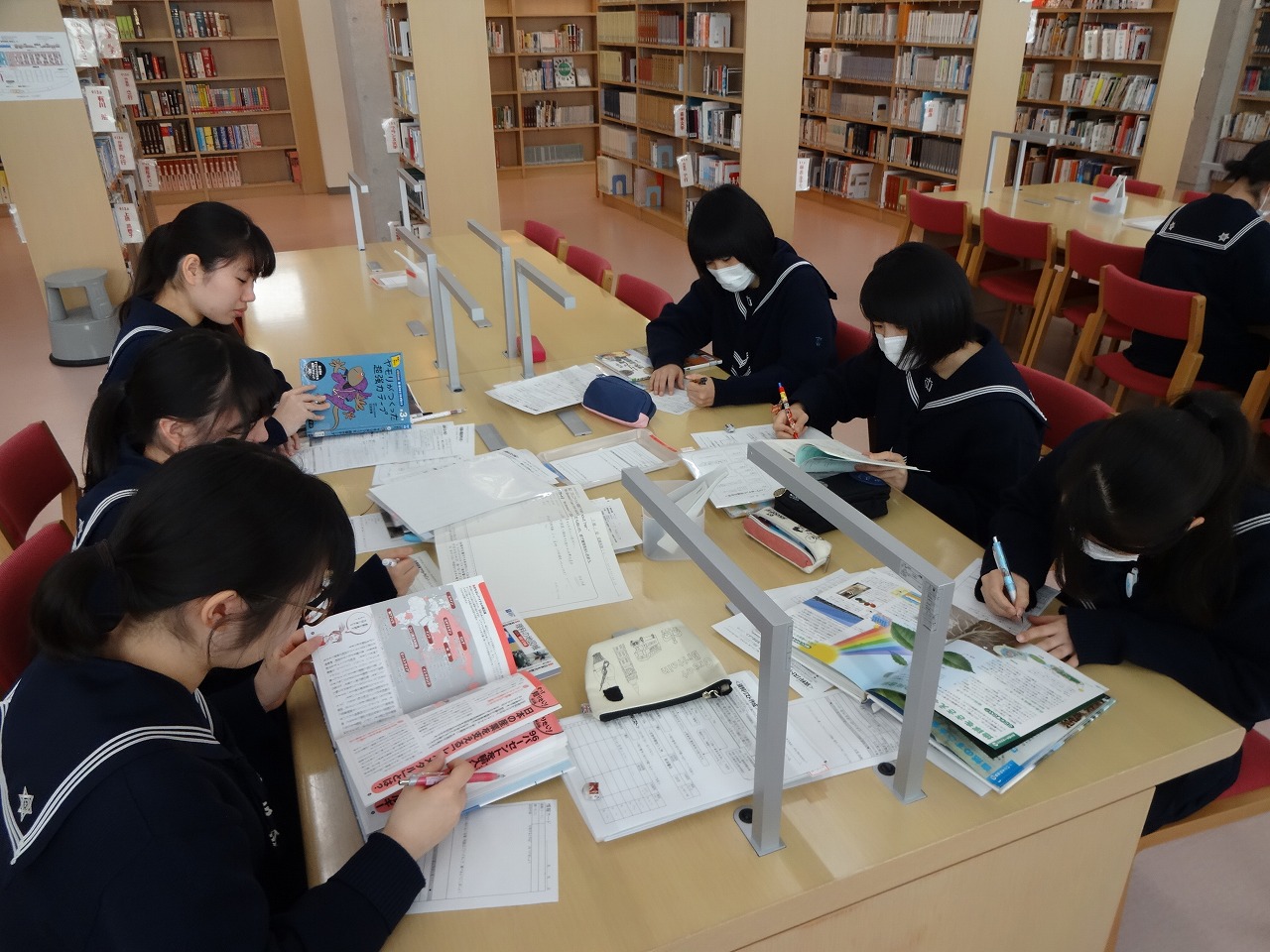 聖ヨゼフ学園高等学校校内画像