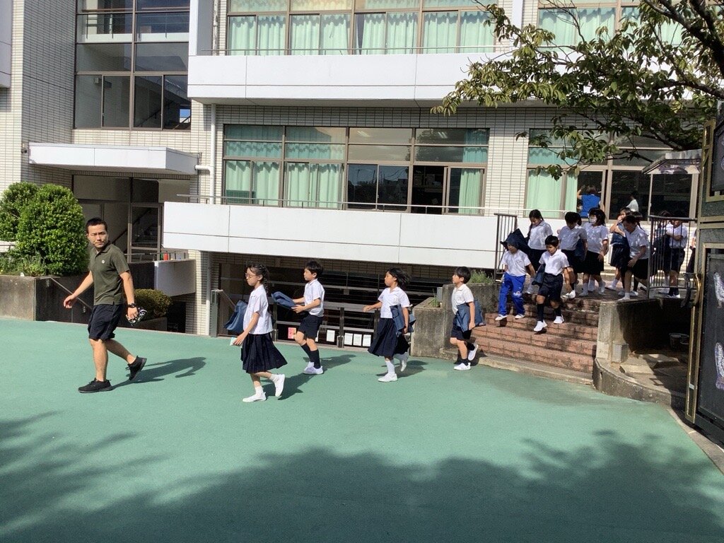 小中高合同避難訓練02.jpg